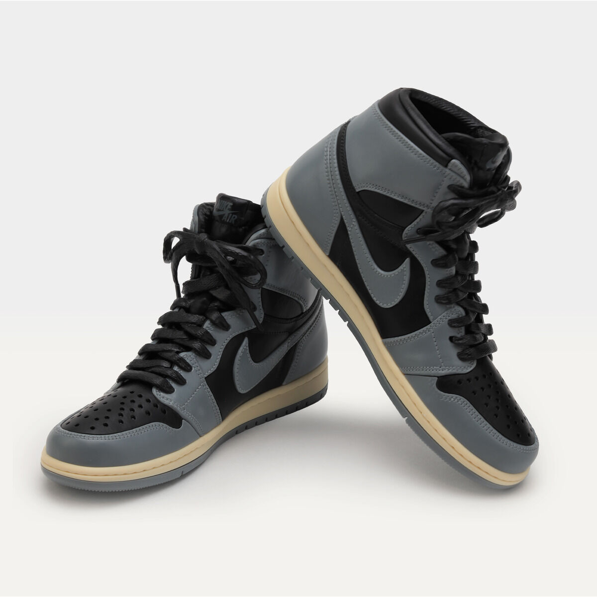 NIKE AIR JORDAN 1 HIGH 85 SHADOW AND REVERSE SHADOW MODEL