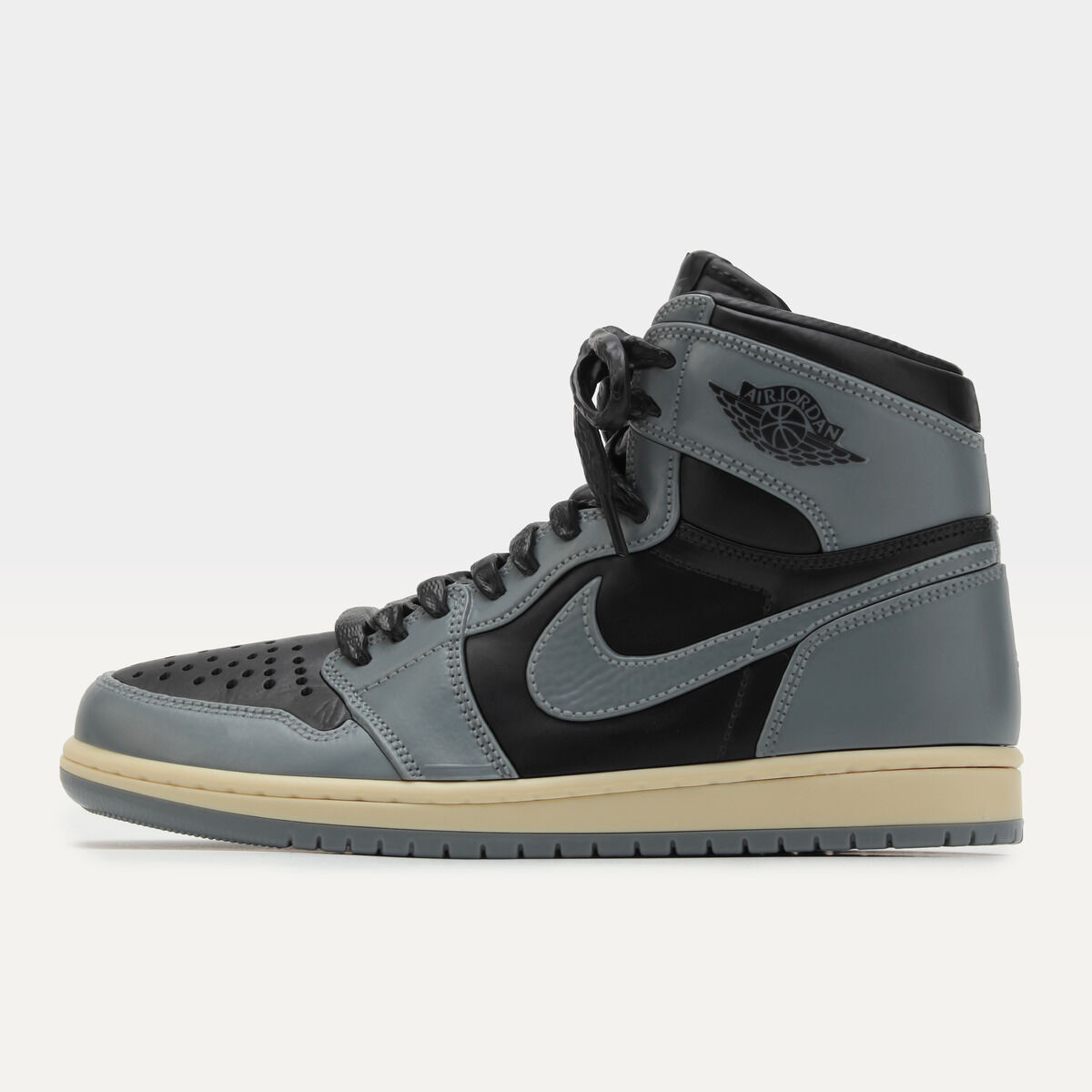 NIKE AIR JORDAN 1 HIGH 85 SHADOW AND REVERSE SHADOW MODEL