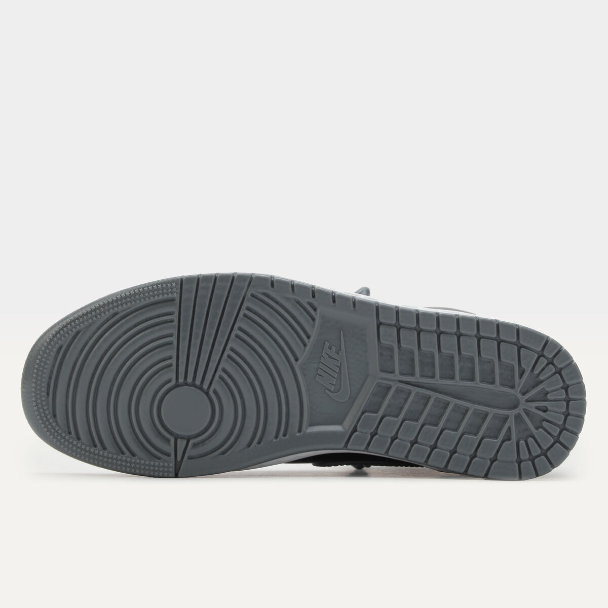 NIKE AIR JORDAN 1 HIGH 85 SHADOW AND REVERSE SHADOW MODEL