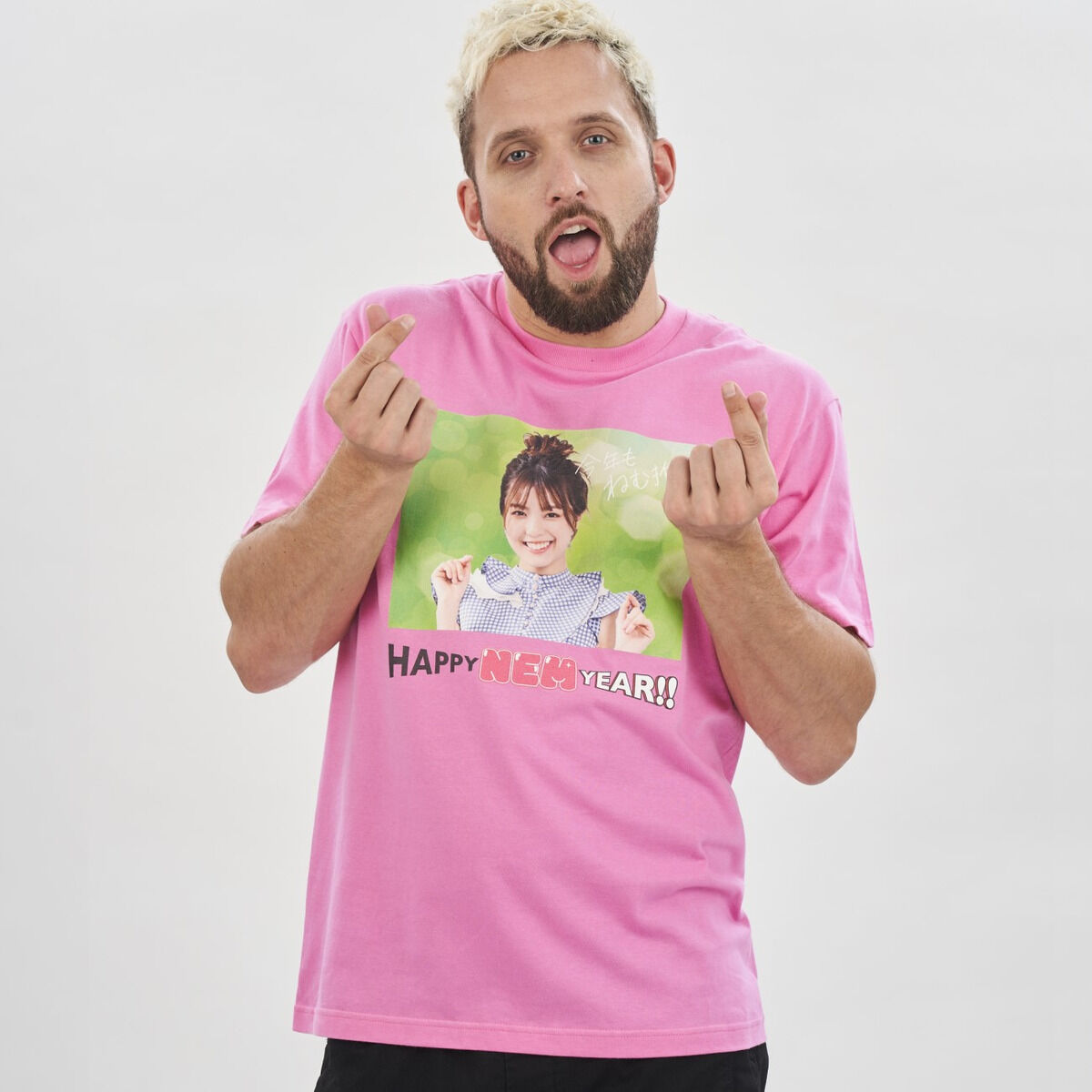 仮面ライダーゼッツ HAPPY NEM YEAR Tシャツ（ピンク） | 仮面ライダー