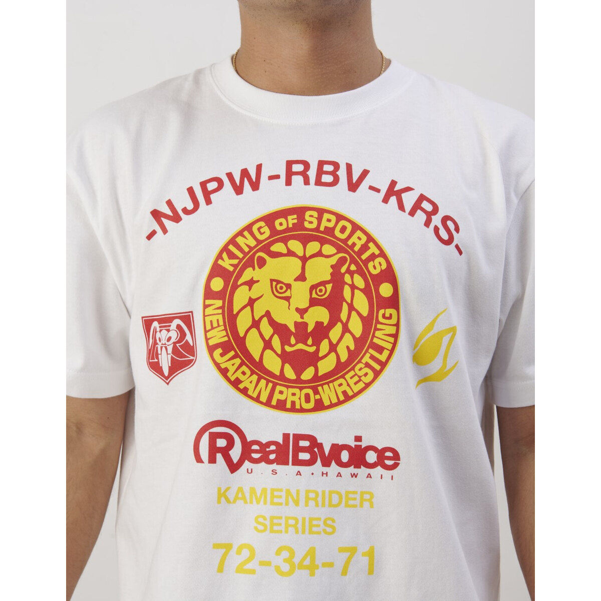 仮面ライダーシリーズ×新日本プロレス×RealBVoice Tシャツ（白