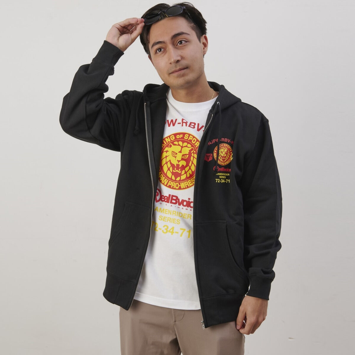 仮面ライダーシリーズ×新日本プロレス×RealBVoice ジップアップ