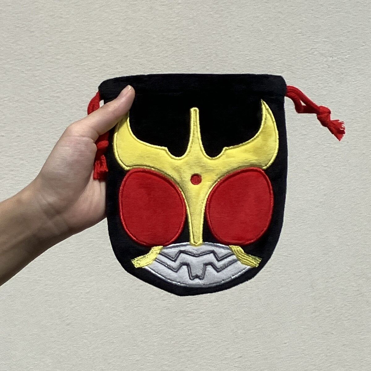 仮面ライダークウガ 顔型マスコット巾着 | 仮面ライダークウガ