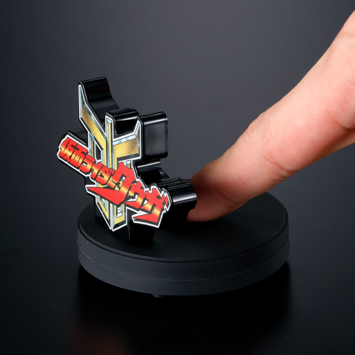 アクリルロゴディスプレイSounds 仮面ライダークウガ | 仮面ライダー