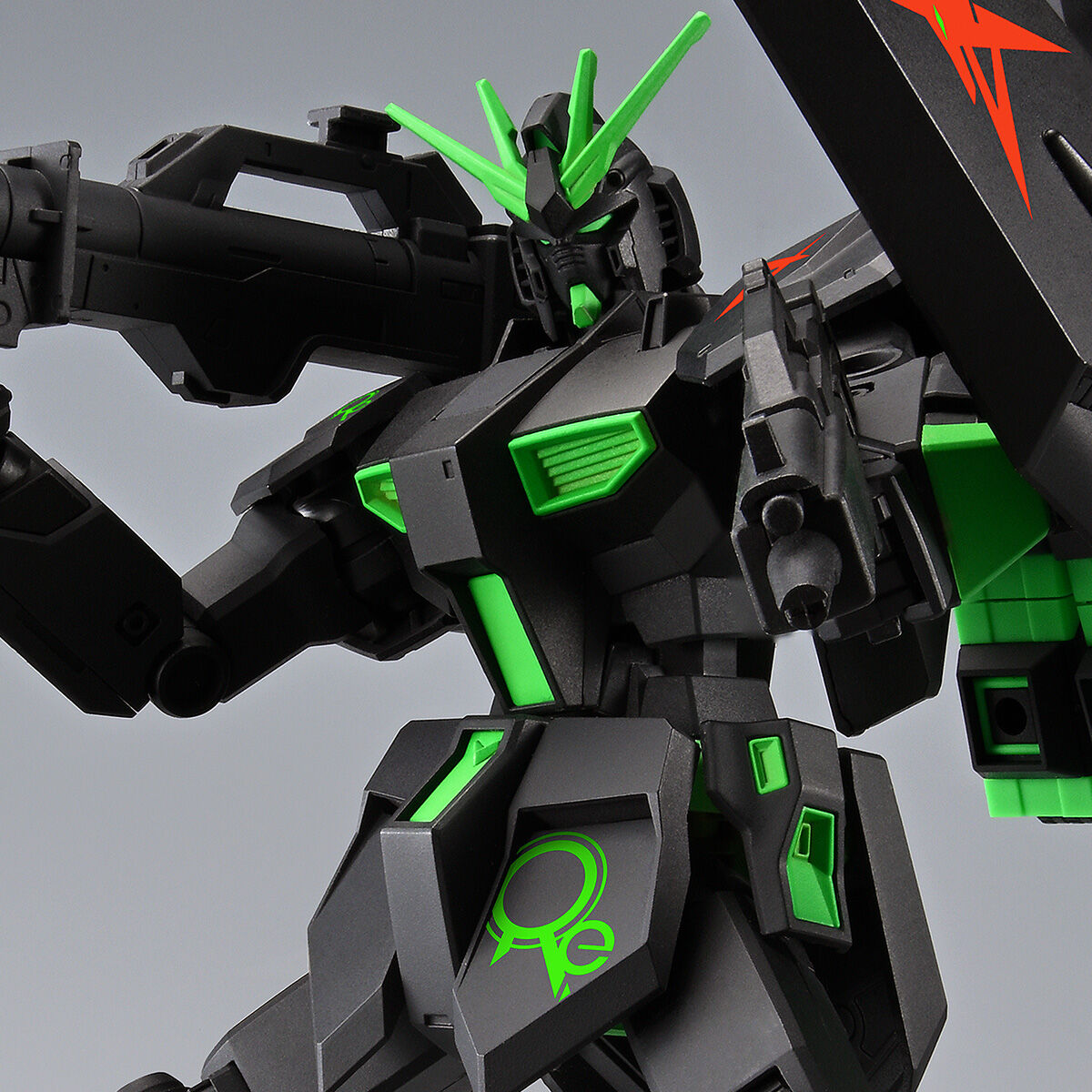 EG 1/144 RX-93 Nu Gundam + Fin Funnel(Eco-Pla Recirculation color / Neon Green + Paperless)