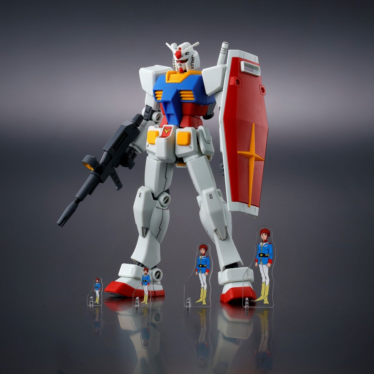バンダイナムコ株主優待アムロ・レイとRX-78-2 機動戦士ガンダム 非売品新品 機動戦士ガンダム ミニアクシリーズ アクリルスタンド アムロ・レイ