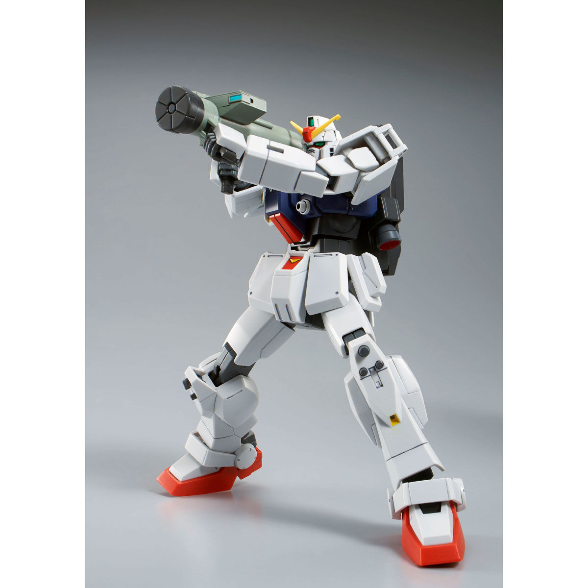 HG 1/144 陸戦型ガンダム（パラシュート・パック仕様）【再販