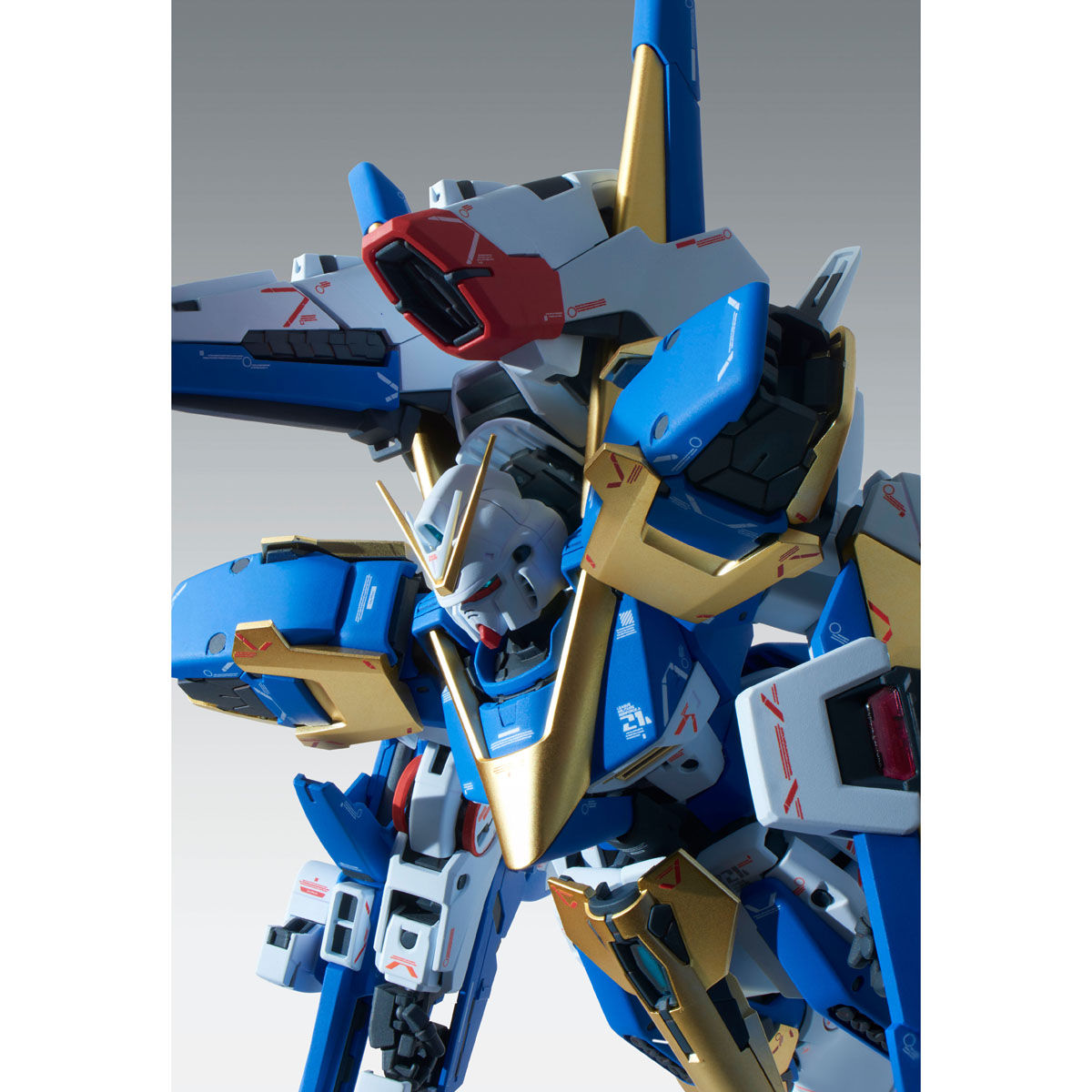 MG 1/100 V2アサルトバスターガンダム Ver.Ka組み立て済み MG 1/100 V2アサルトバスターガンダム Ver．Ka【再販】【2027