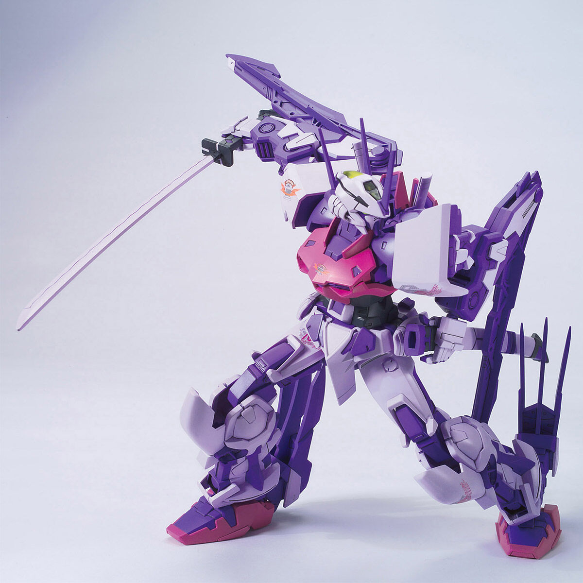 1/100 ガンダムアストレイ ミラージュフレーム【2026年12月発送