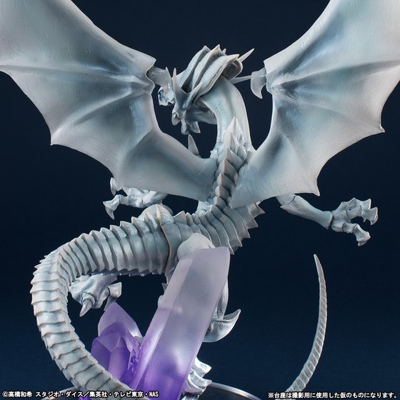 遊☆戯☆王」“青眼の白龍”フィギュア、新カラーで登場